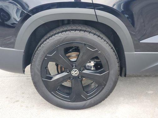 2025 Volkswagen Taos 1.5T SEL