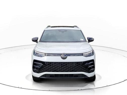 Opal White Pearl 2026 Volkswagen Tiguan 2.0T SE R-Line Black