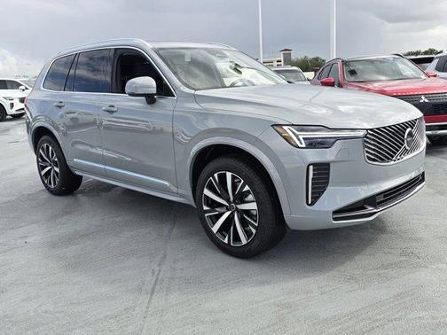 2025 Volvo XC90 B6 Core