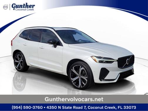 Crystal White 2023 Volvo XC60 B5 Ultimate Dark Theme