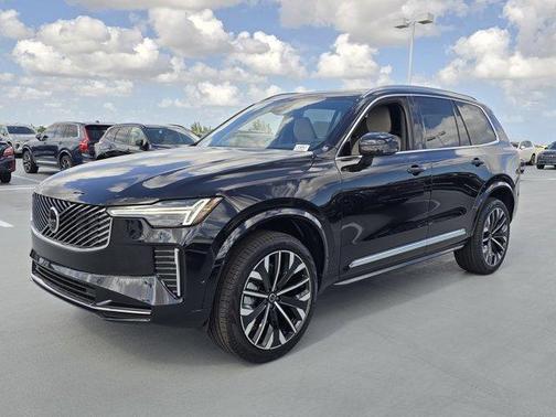 2025 Volvo XC90 B5 Plus 6-Seater