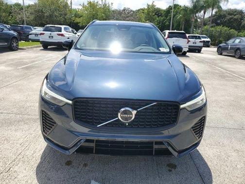 2025 Volvo XC60 B5 Plus