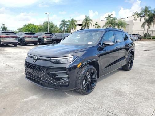 2025 Volkswagen Tiguan 2.0T SE R-Line Black