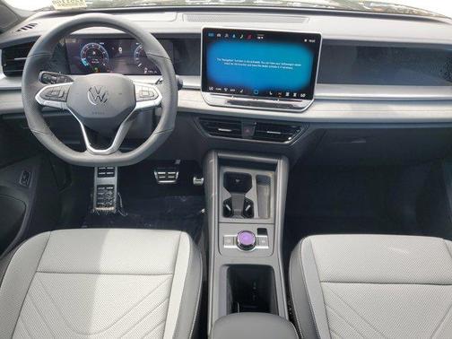 2025 Volkswagen Tiguan 2.0T SE R-Line Black