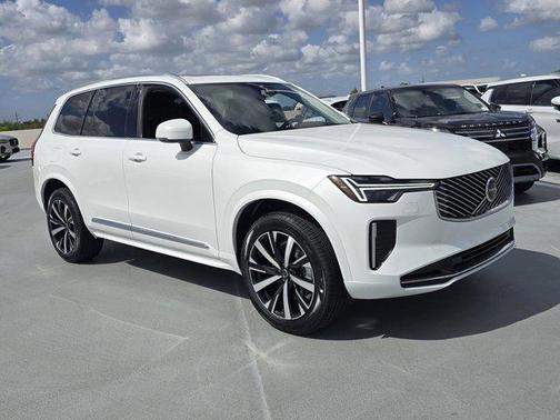 2025 Volvo XC90 B6 Core