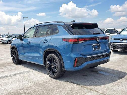 2025 Volkswagen Tiguan 2.0T SE R-Line Black