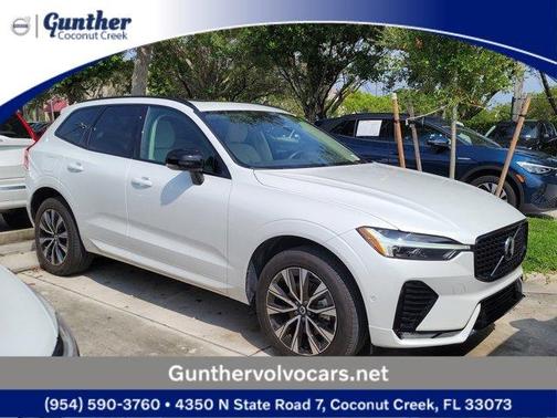 2023 Volvo XC60 B5 Plus Dark Theme