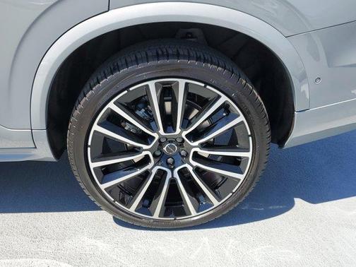 2025 Volvo XC90 B6 Ultra