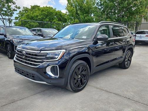 2025 Volkswagen Atlas 2.0T SE w/Technology