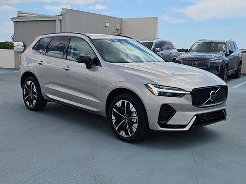 2026 Volvo XC60 Plug-In Hybrid T8 Ultra