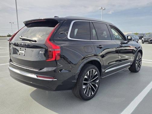 2025 Volvo XC90 B6 Plus 7-Seater