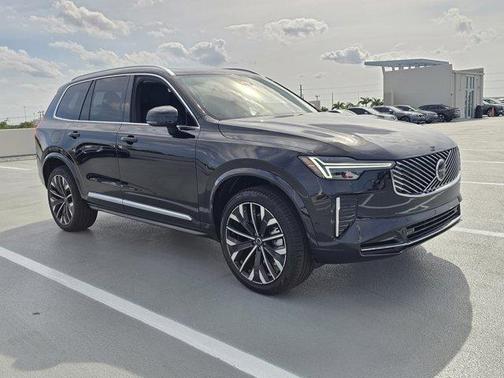 2025 Volvo XC90 B6 Plus 7-Seater