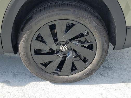 Avocado Green Pearl 2026 Volkswagen Atlas 2.0T SE W/TECHNOLOGY