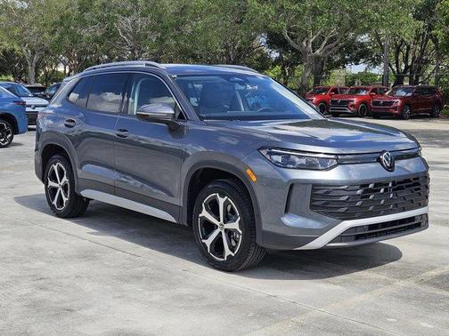 2025 Volkswagen Tiguan 2.0T SE
