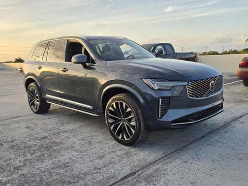 2025 Volvo XC90 Plug-In Hybrid T8 Ultra 7-Seater