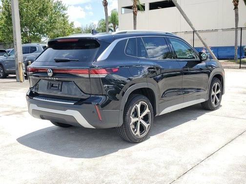 2025 Volkswagen Tiguan 2.0T SE