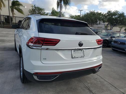 2022 Volkswagen Atlas Cross Sport 2.0T SE w/Technology