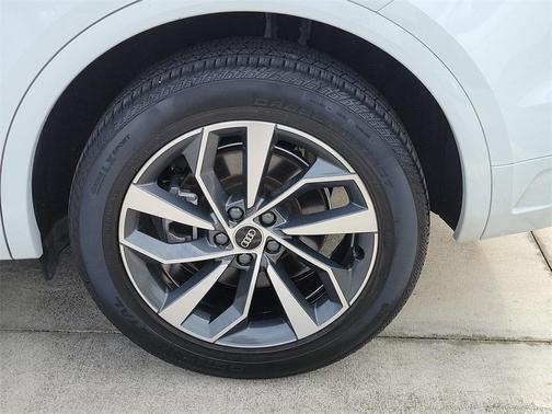 2022 Audi Q5 45 S line quattro Premium