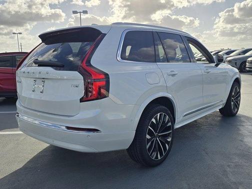 2025 Volvo XC90 Plug-In Hybrid T8 Plus 6-Seater