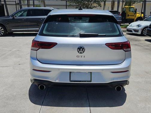 2022 Volkswagen Golf GTI 2.0T SE