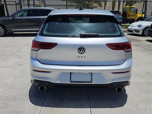 2022 Volkswagen Golf GTI 2.0T SE