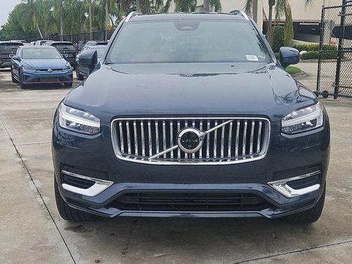2024 Volvo XC90 Recharge Plug-In Hybrid T8 Ultimate Bright Theme 7-Seater
