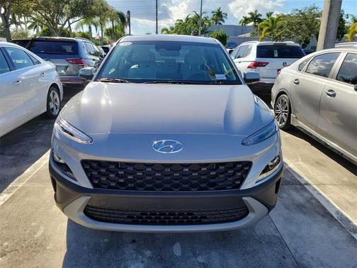 2022 Hyundai KONA SE