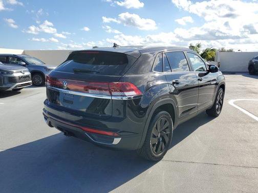 2026 Volkswagen Atlas Cross Sport 2.0T SE