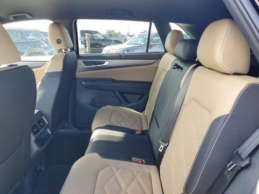 2026 Volkswagen Atlas Cross Sport 2.0T SE