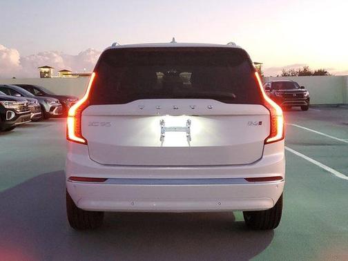 2026 Volvo XC90 B6 Ultra 7-Seater