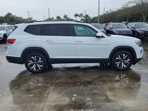 2025 Volkswagen Atlas 2.0T SE