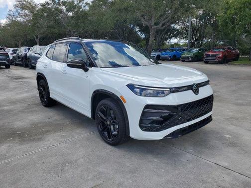 2025 Volkswagen Tiguan 2.0T SE R-Line Black