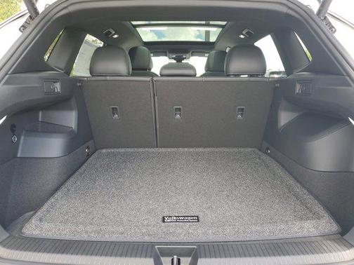 2025 Volkswagen Tiguan 2.0T SE R-Line Black
