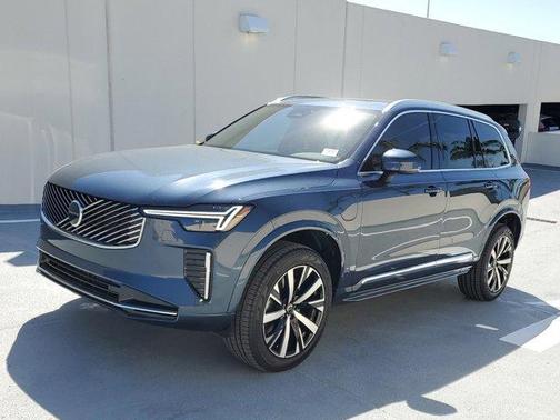 2025 Volvo XC90 Plug-In Hybrid T8 Core 7-Seater
