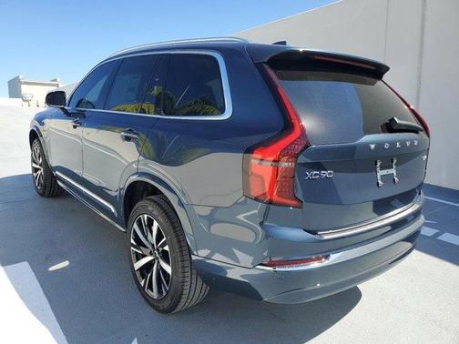 2025 Volvo XC90 Plug-In Hybrid T8 Core 7-Seater