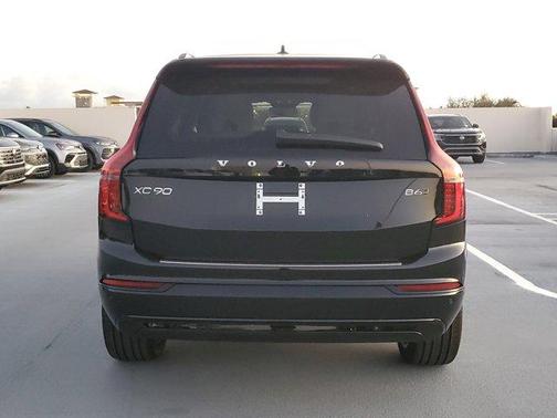 2026 Volvo XC90 B6 Ultra Dark Theme 7-Seater