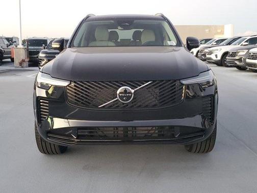 2026 Volvo XC90 B6 Ultra Dark Theme 7-Seater