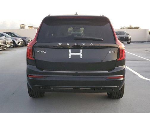 2026 Volvo XC90 B6 Ultra Dark Theme 7-Seater