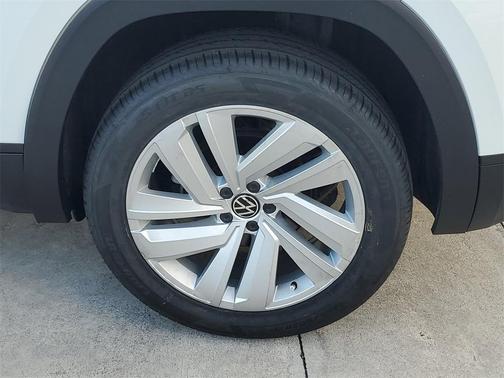 2021 Volkswagen Atlas Cross Sport 3.6L V6 SE w/Technology