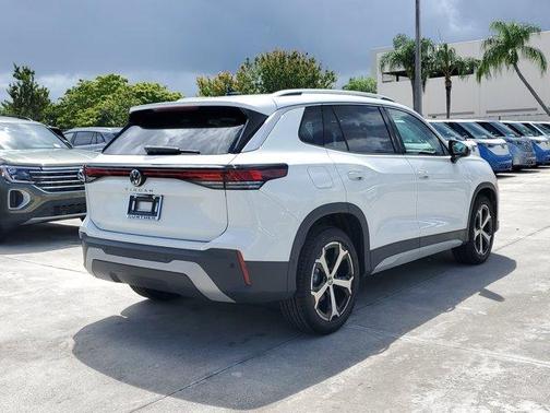 2025 Volkswagen Tiguan 2.0T SE