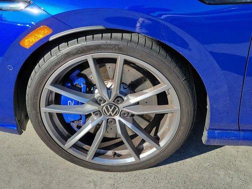 2024 Volkswagen Golf R 2.0T