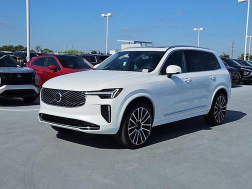 2025 Volvo XC90 B6 Ultra