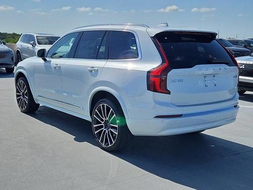 2025 Volvo XC90 B6 Ultra