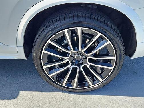 2025 Volvo XC90 B6 Ultra