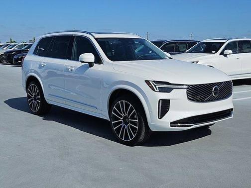 2025 Volvo XC90 B6 Ultra