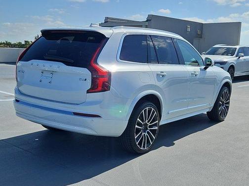 2025 Volvo XC90 B6 Ultra