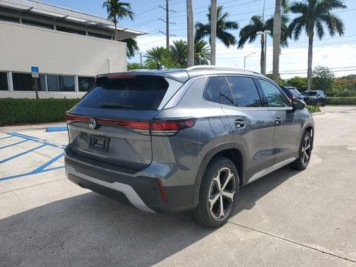 2025 Volkswagen Tiguan 2.0T SE