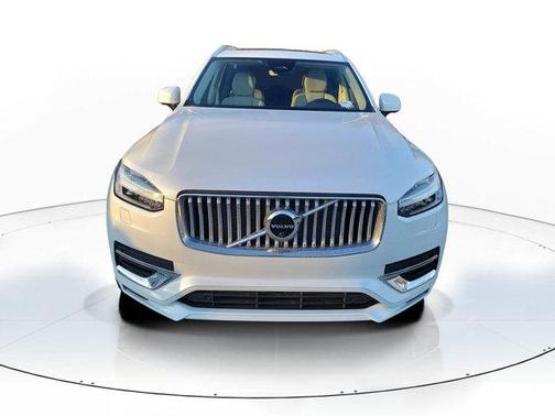 2023 Volvo XC90 Recharge Plug-In Hybrid T8 Plus 6 Passenger