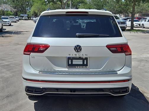 2023 Volkswagen Tiguan 2.0T SE R-Line Black