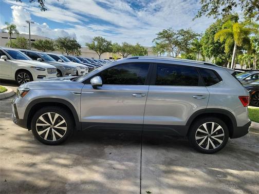 2022 Volkswagen Taos 1.5T SE